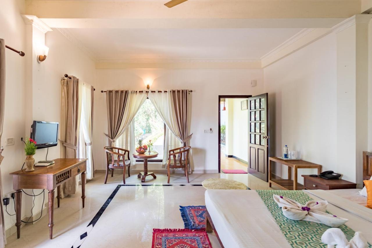 Hotel Violet Woods Munnar Exterior foto